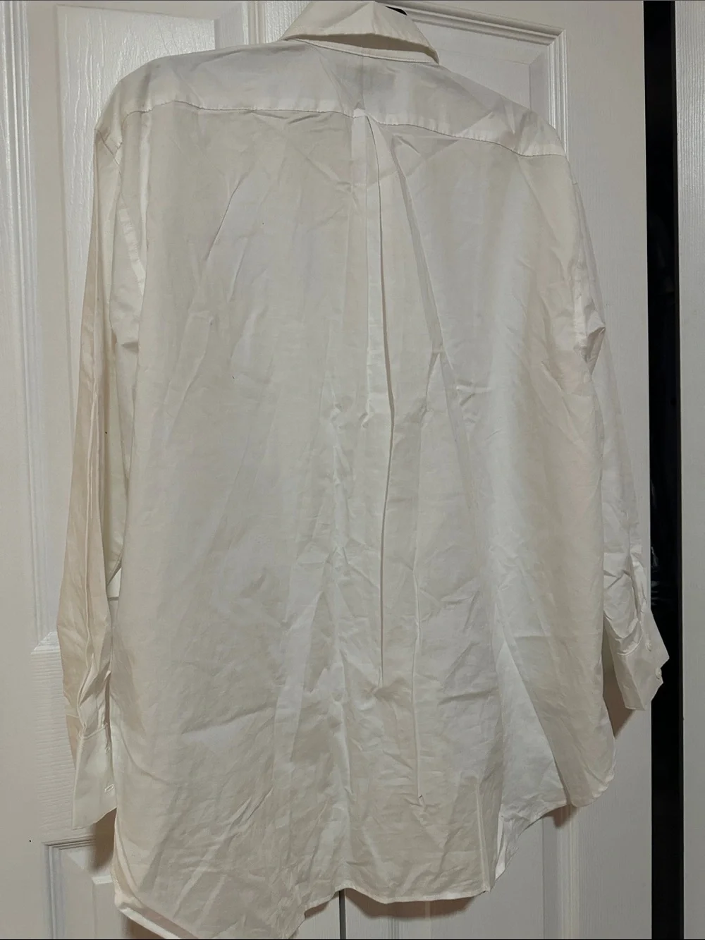Banana Republic Classic White Men's Button-Down Shirt
